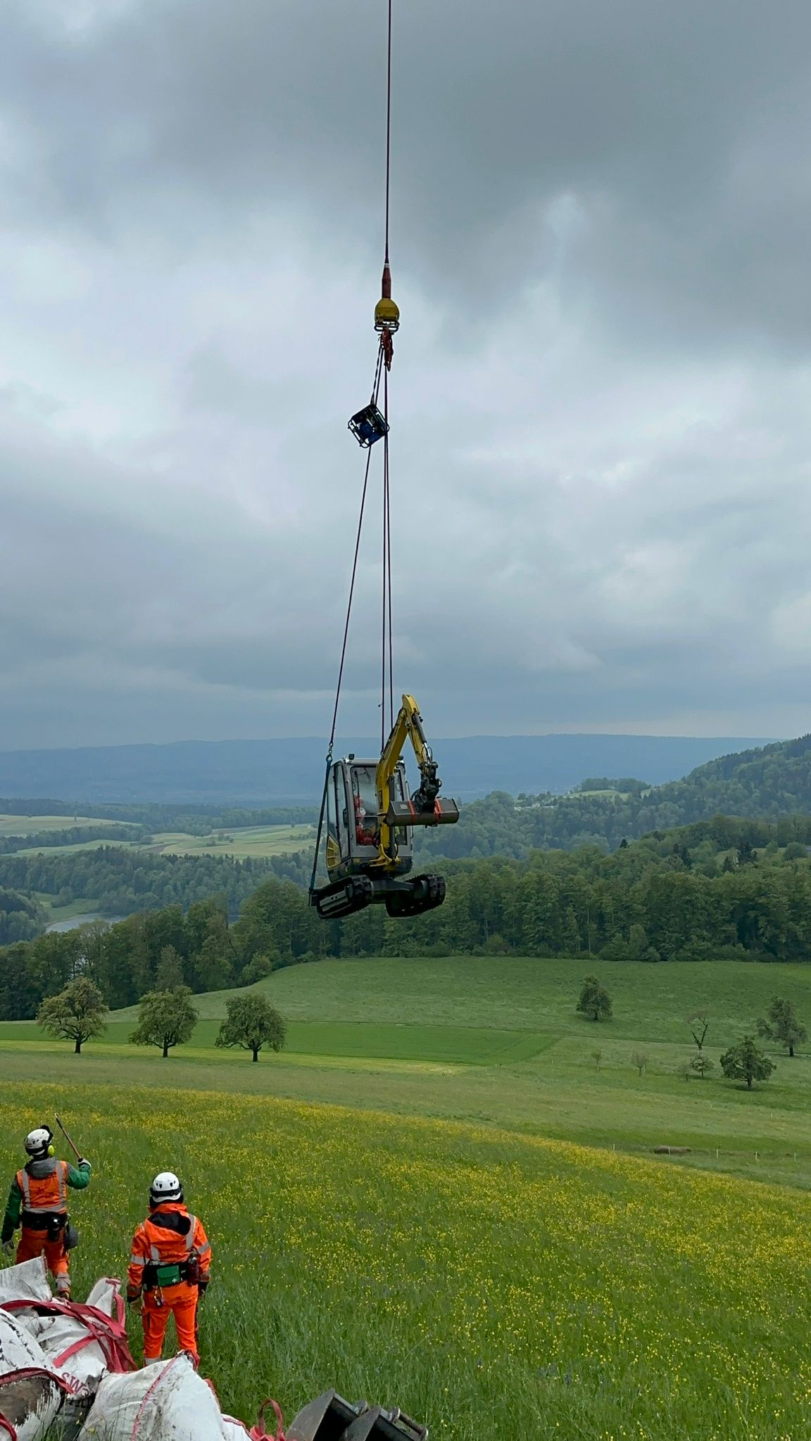 WhatsApp Image 2025-12-16 at 12.00.27